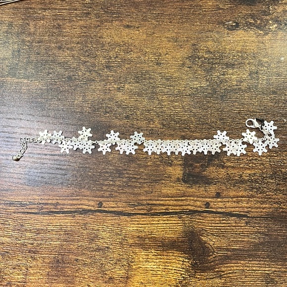 Snowflake bracelet - Picture 2 of 2